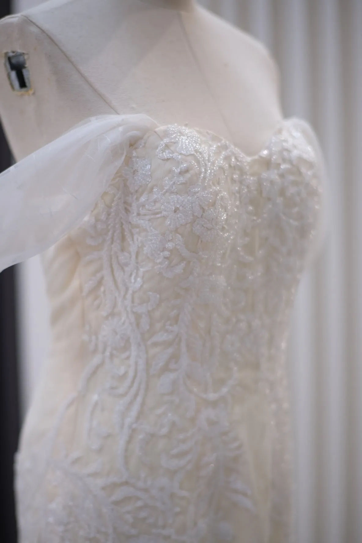 BG-WED-AME-10027 WEDDING GOWN PREMIUM FULL BEADED SIZE S BUST 80-84 WAIST 66-68 HIPS 96
