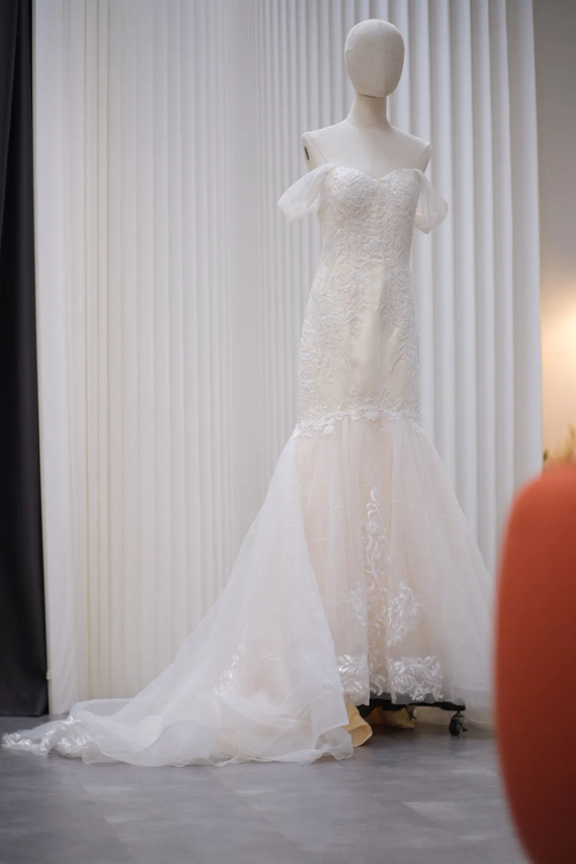 BG-WED-AME-10027 WEDDING GOWN PREMIUM FULL BEADED SIZE S BUST 80-84 WAIST 66-68 HIPS 96