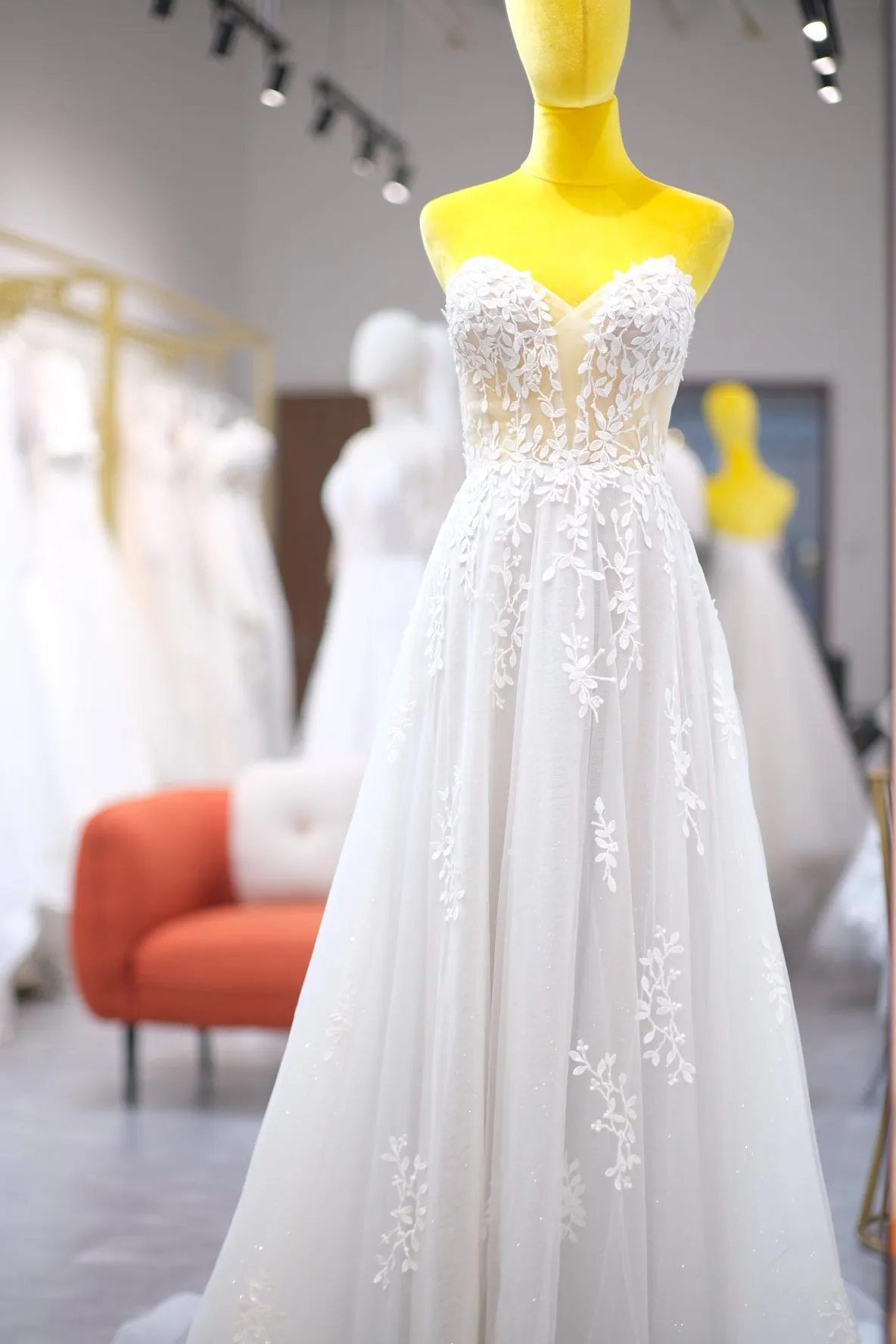 BG-WED-AME-10035 WEDDING GOWN LUX FABRIC, FULL FABRIC LACE SIZE S BUST 80-84 WAIST 66-68 HIPS 96