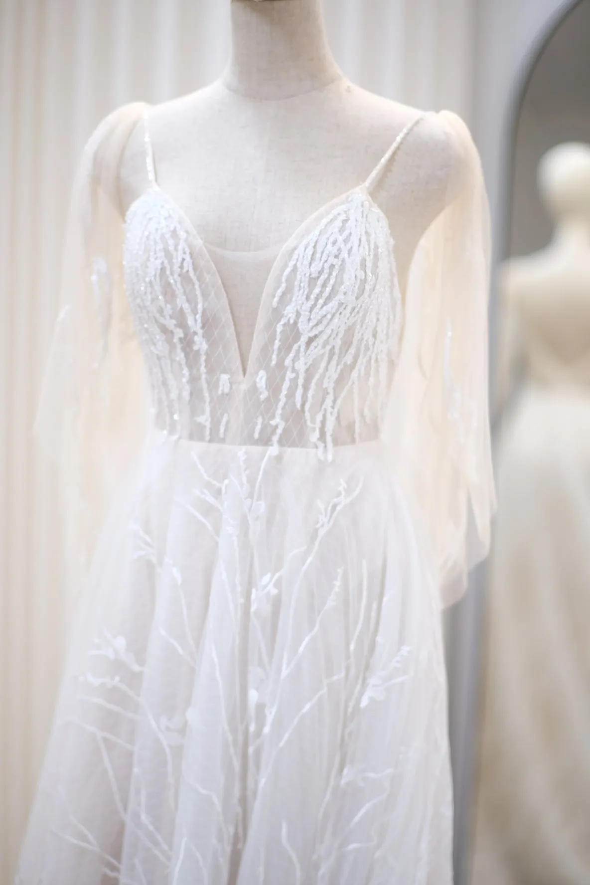 BG-WED-AME-10036 WEDDING GOWN LUX FABRIC, FULL FABRIC LACE SIZE S BUST 80-84 WAIST 66-68 HIPS 96