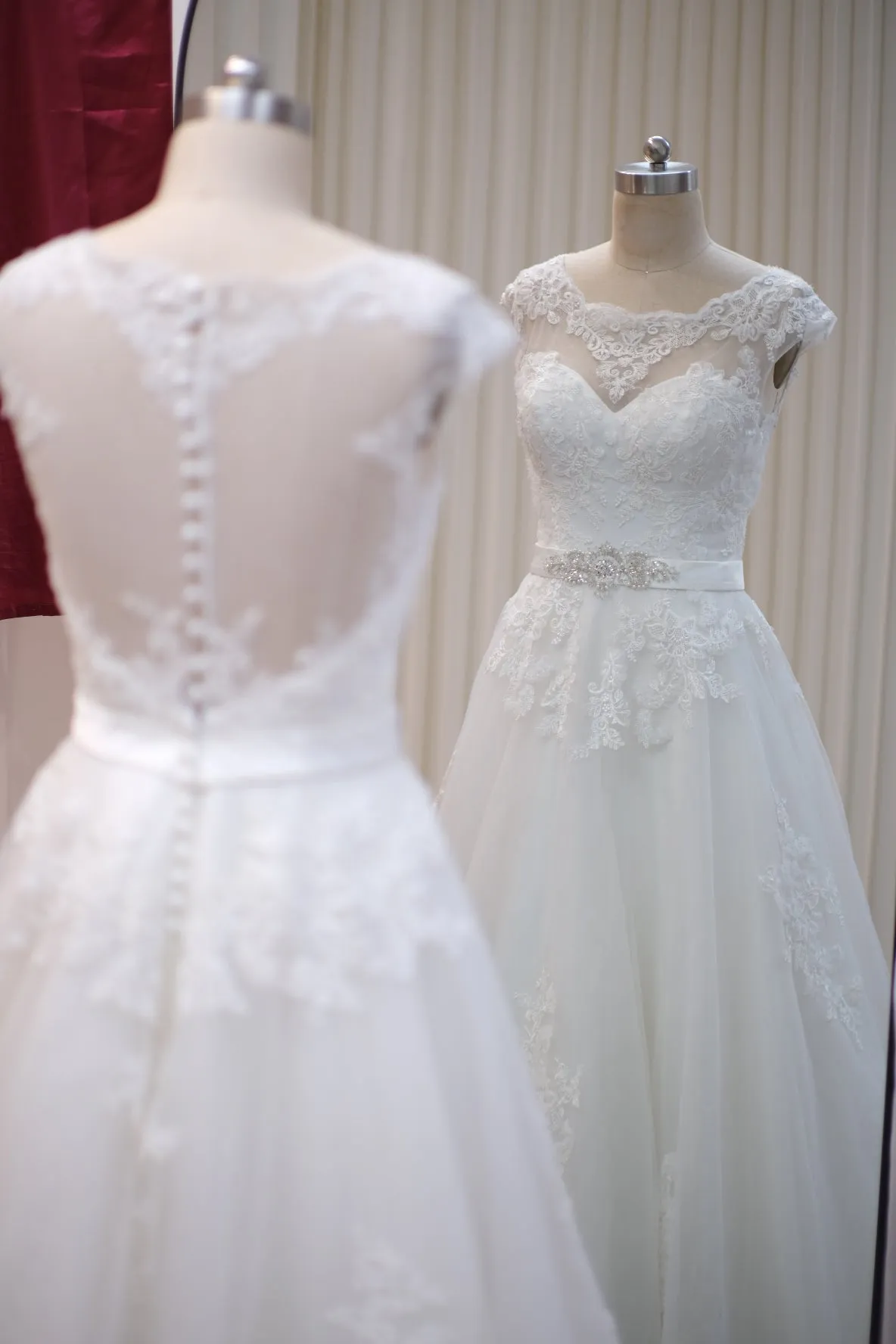 BG-WED-AME-10057 WEDDING GOWN LUX FABRIC Full Applique LACE WITH BEADED SIZE M BUST 84-86 WAIST 68-70