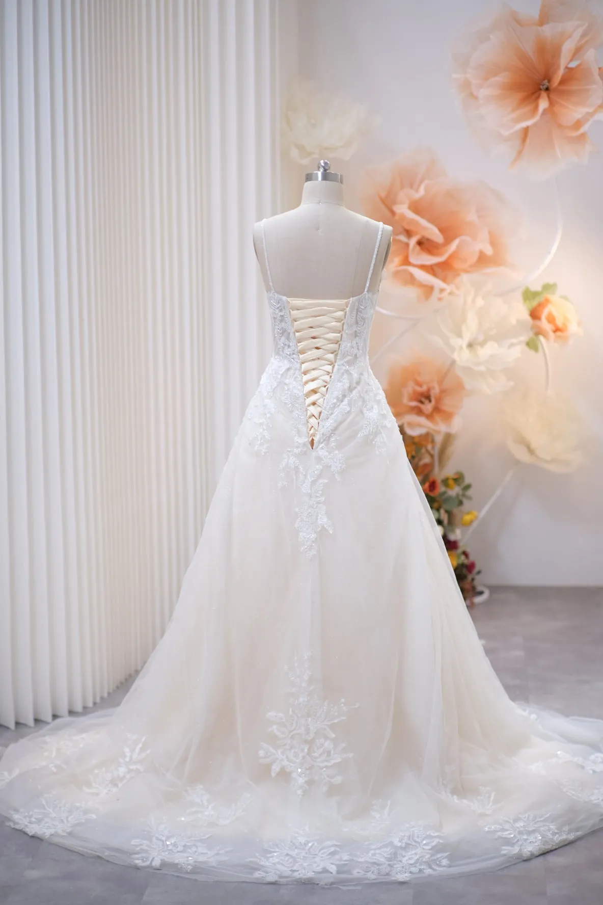 BG-WED-AME-10059 WEDDING GOWN LUX FABRIC Full Gliter WITH BEADED SIZE M BUST 84-86 WAIST 68-70