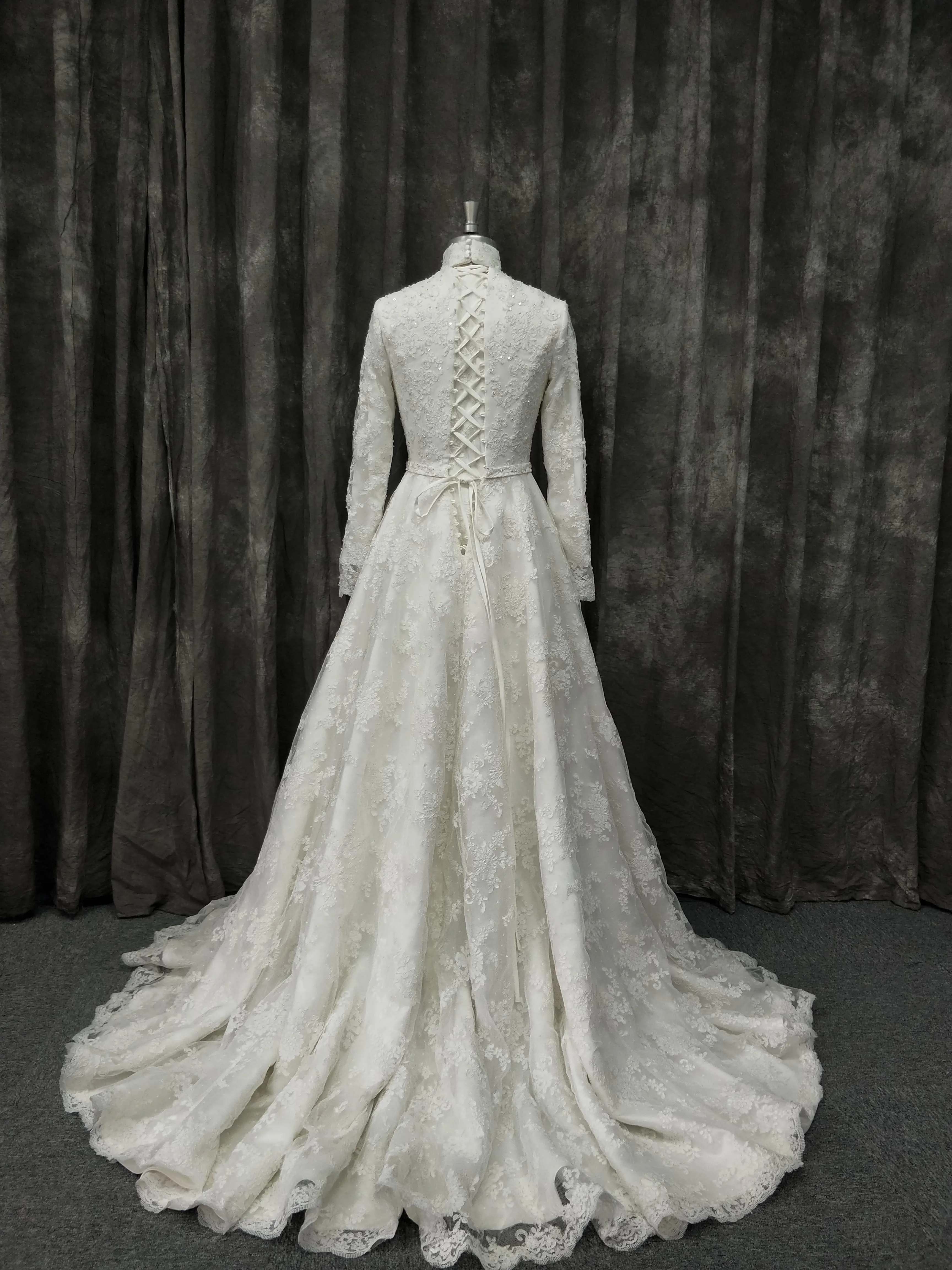 wedding-bridal-gown-fsl190920383